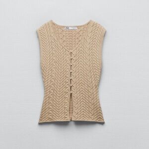 LIKE NEW sandy cable knit sweater vest from Zara!:)
